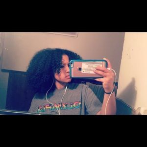 Meet your Posher, Layla